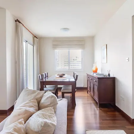 Warm In The Heart Of The Center - Balcony & View 아파트