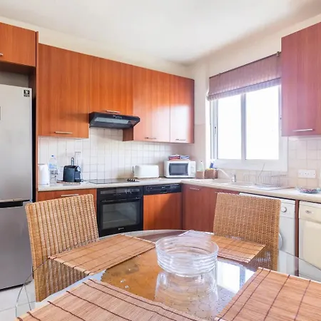 Warm In The Heart Of The Center - Balcony & View *