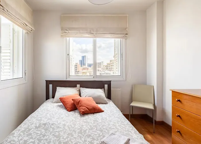 Warm In The Heart Of The Center - Balcony & View *