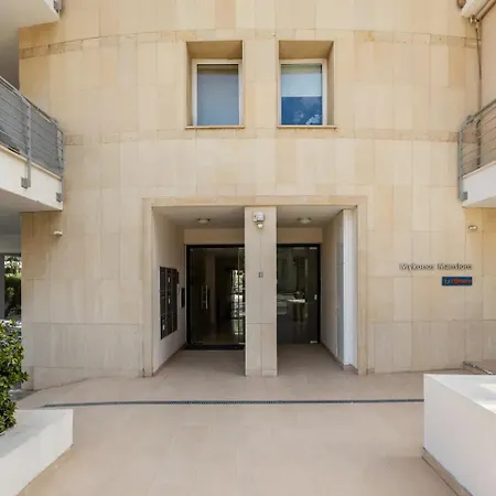 Warm In The Heart Of The Center - Balcony & View *